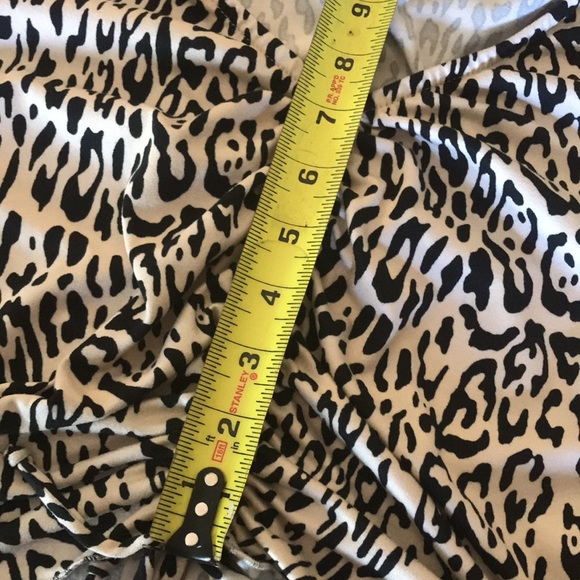 Originality Leopard Crop Top - Picture 6 of 7